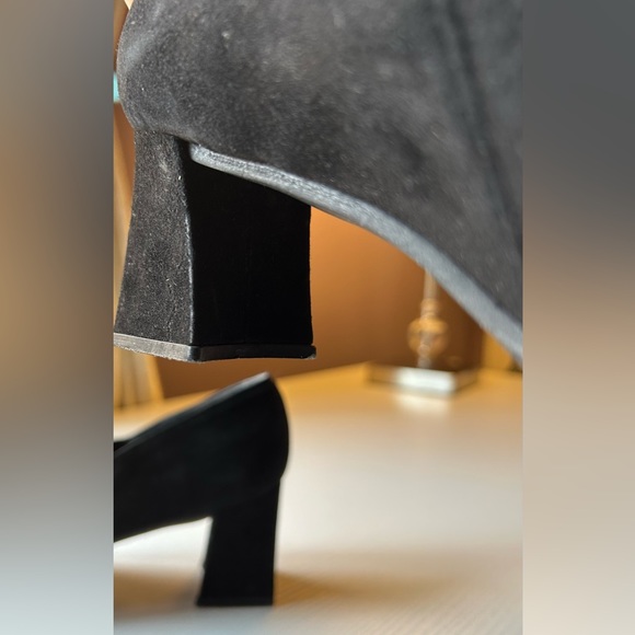 EUC designer Stuart Weitzman Black Suede block heels Sz 7 - Picture 10 of 11
